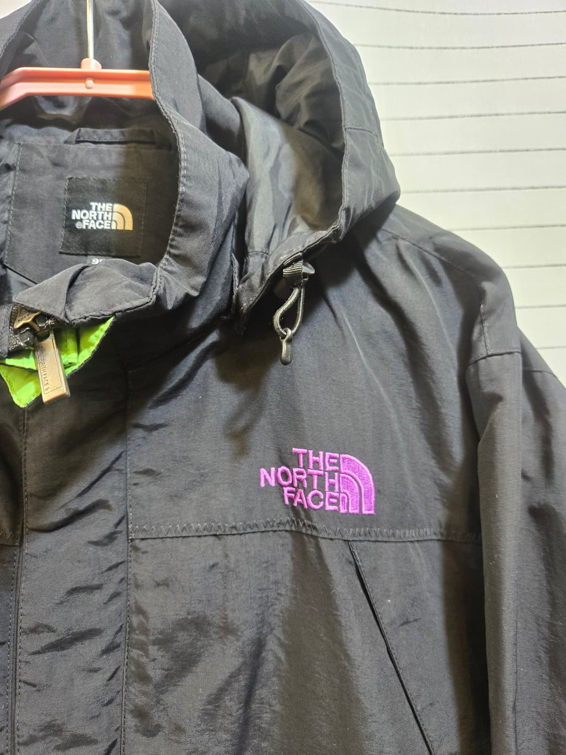 노스페이스 블랙 바람막이 후드 자켓 상품이미지4