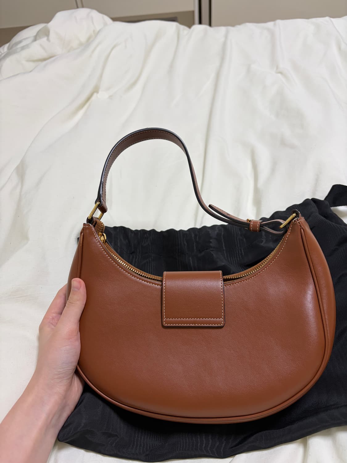 셀린느 트리옹프 아바백 브라운 상품이미지3