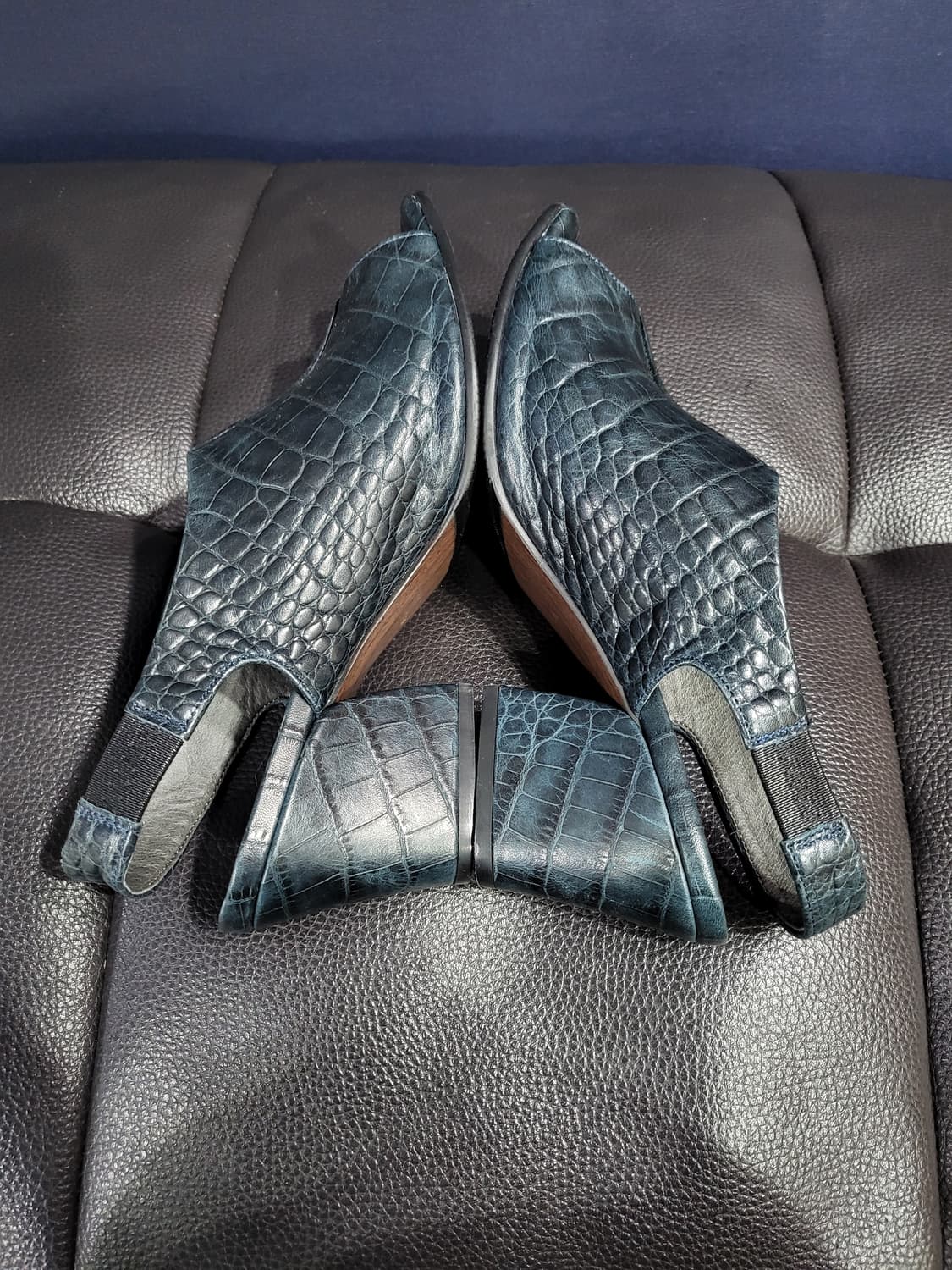 가죽 크록커다일 패턴 오픈토 상품이미지3