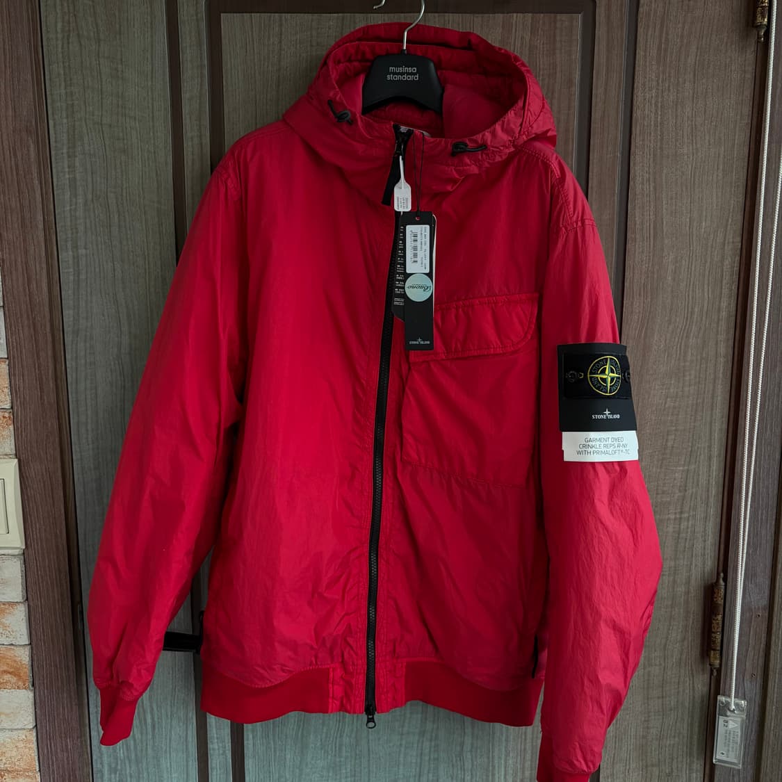 새상품(L)스톤아일랜드 와펜 크링클랩스 리나일론 패딩 레드 상품이미지2