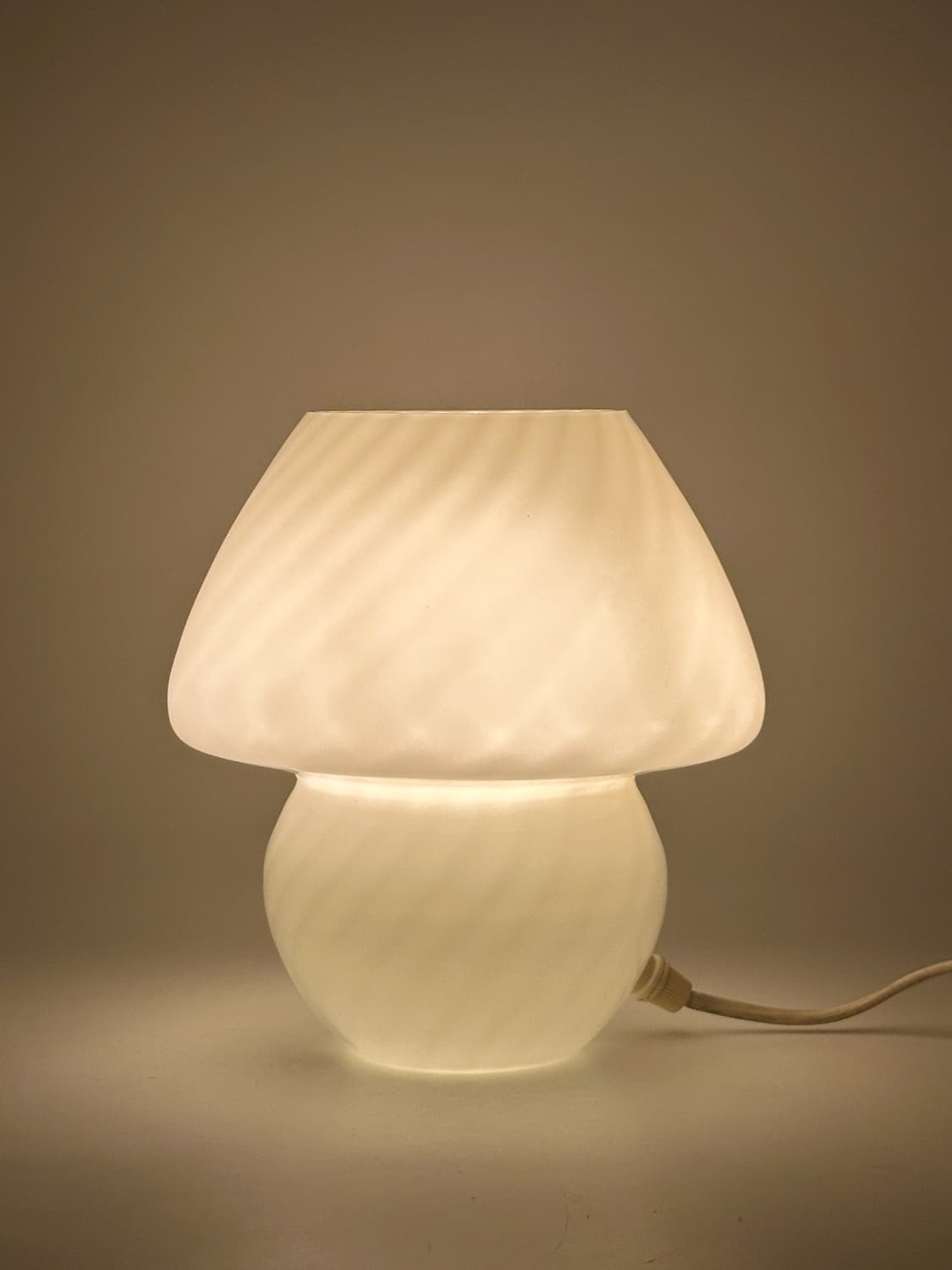 80‘s 독일 빈티지 글래스 오팔 조명 테이블 레트로 앤틱 미드센츄리  상품이미지7