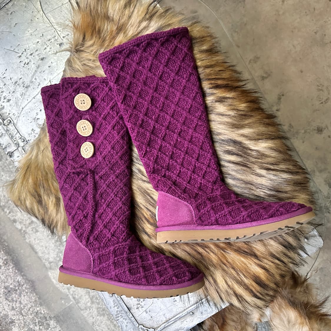00s 레어 다크 핑크 와플 니트 카디 어그 부츠 상품이미지3