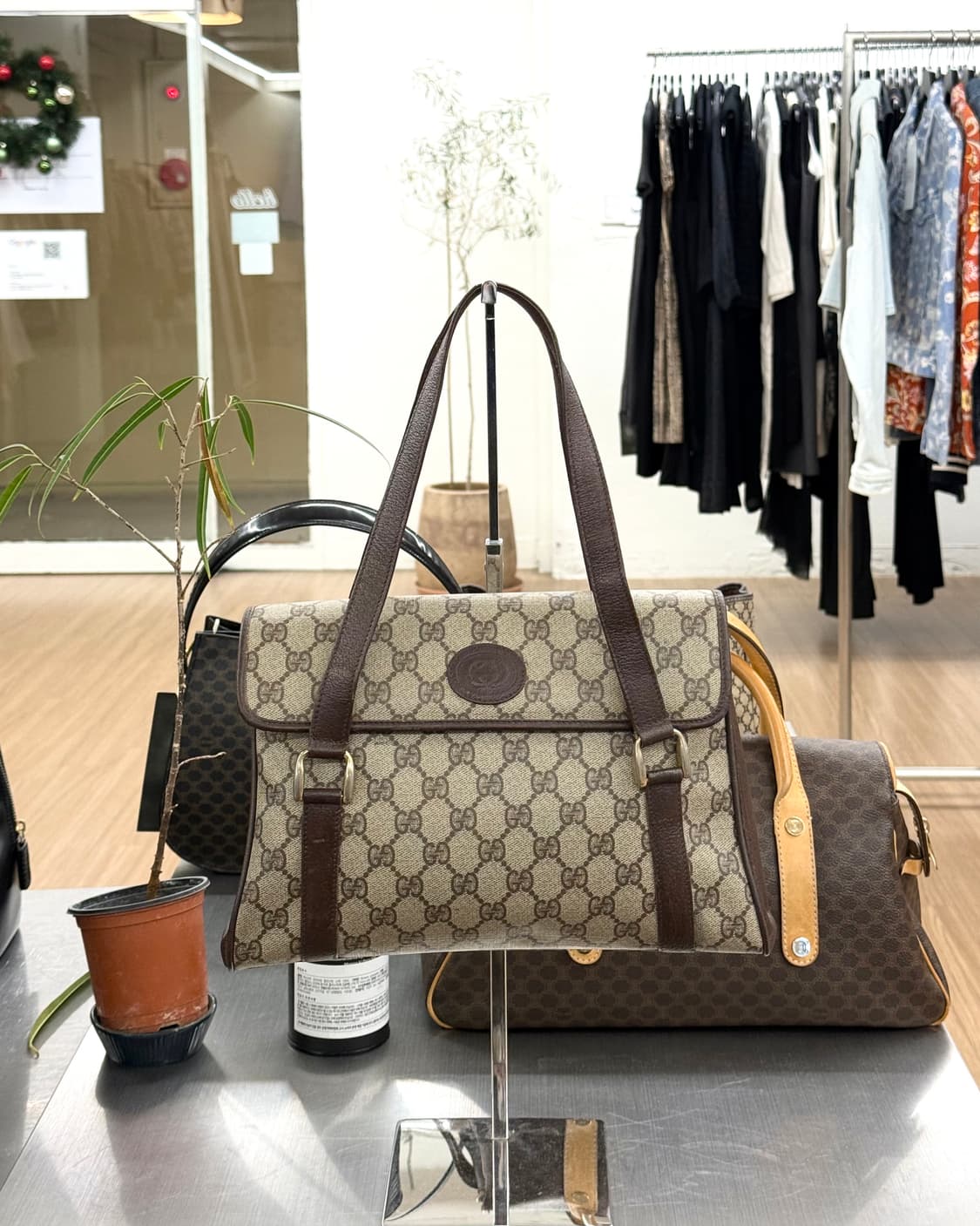 구찌 GG 슈프림 숄더 백 상품이미지1