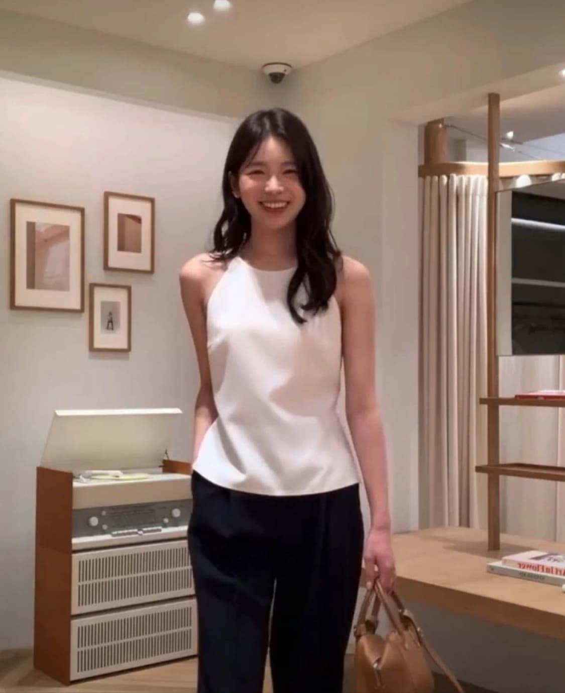 Sie 플라주 홀터넥 슬리브리스 (S/크림) 상품이미지3