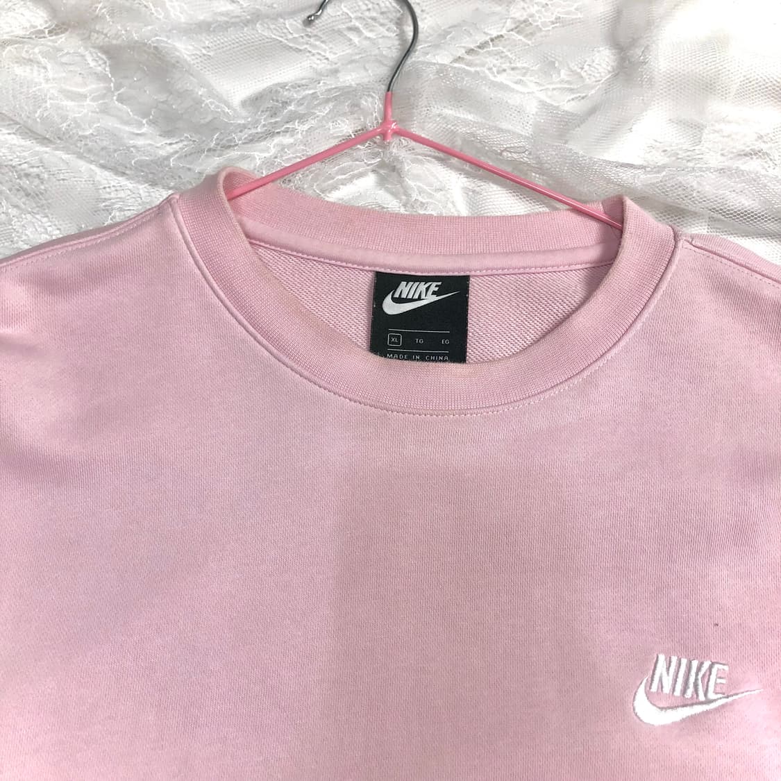 나이키 핑크 아방 맨투맨 상품이미지4