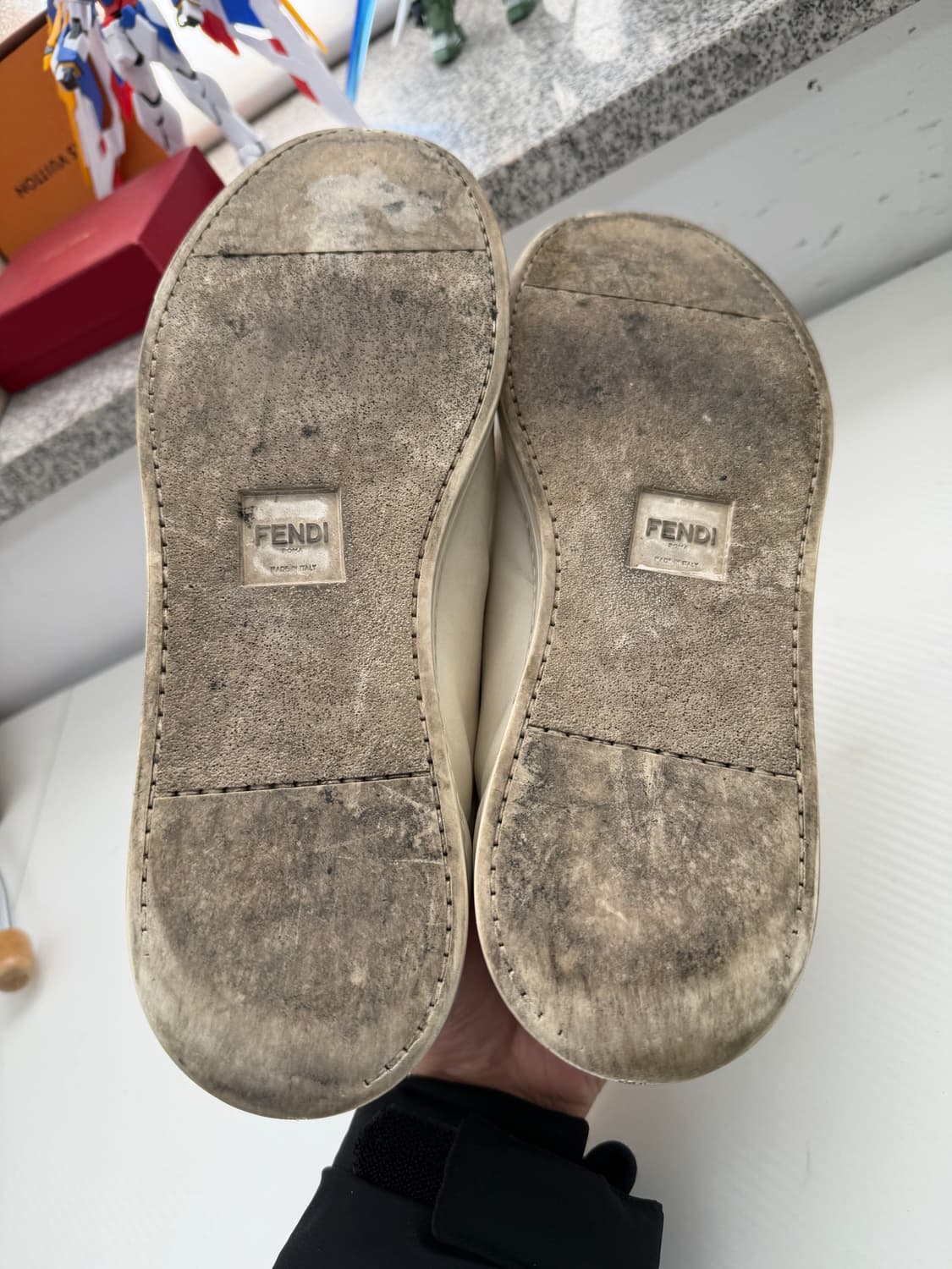 정품) 펜디 남성 스니커즈 컬러풀 슈레이스 280(9) 상품이미지10