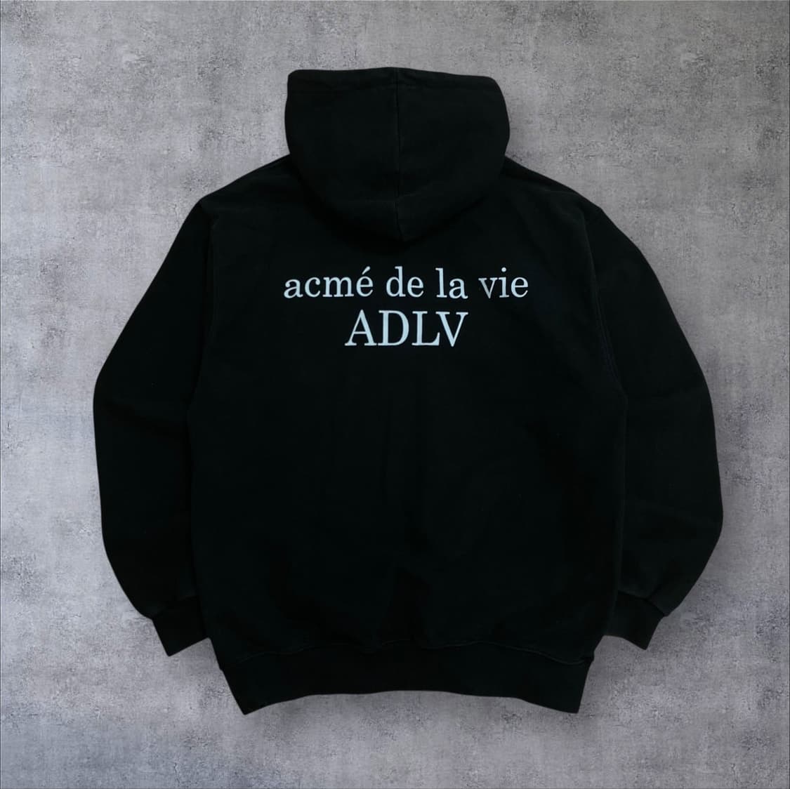 아크메드라비 베이비 페이스 빅로고 블랙 후드티 상품이미지2