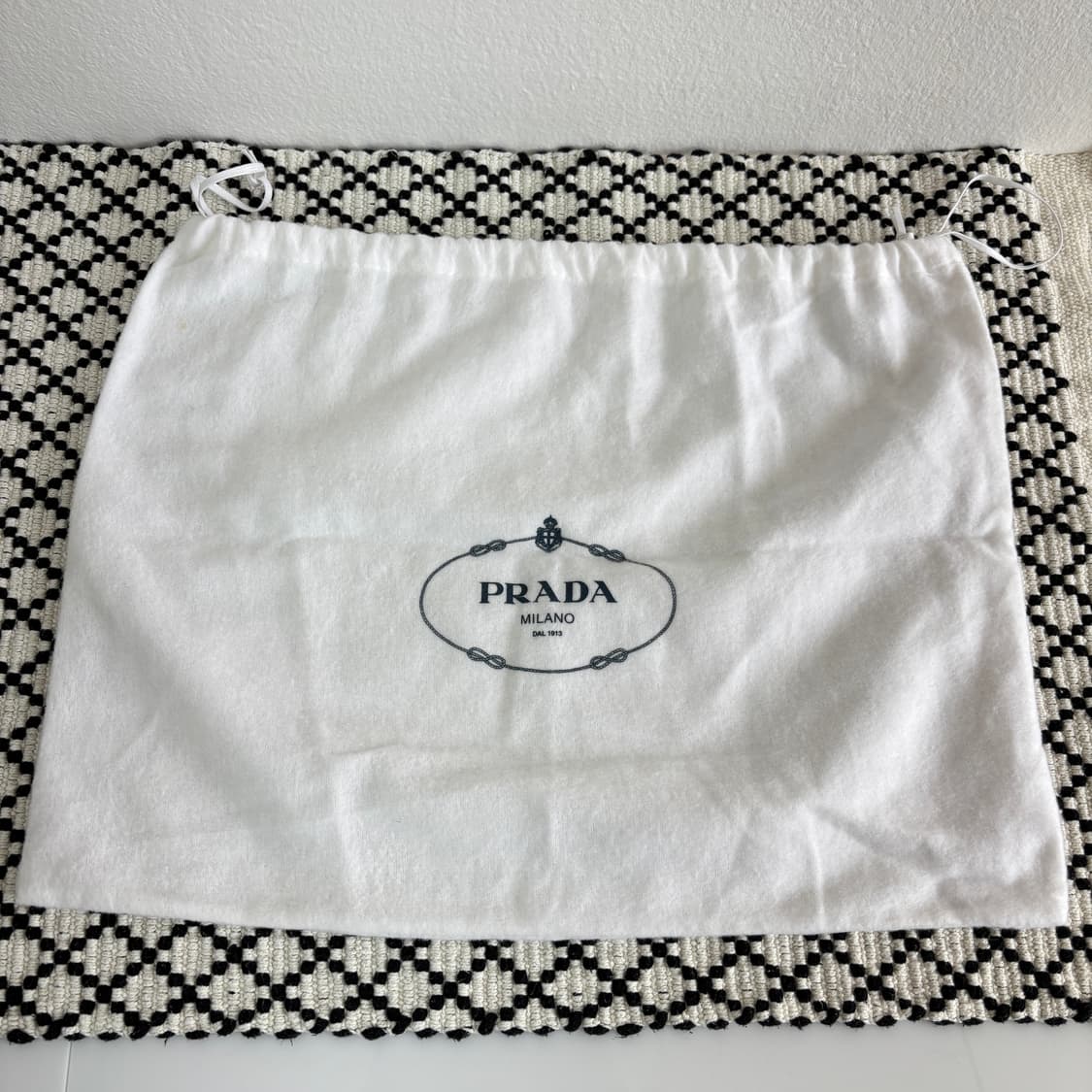 [A급] S사이즈 프라다 나일론 버킷햇 상품이미지9