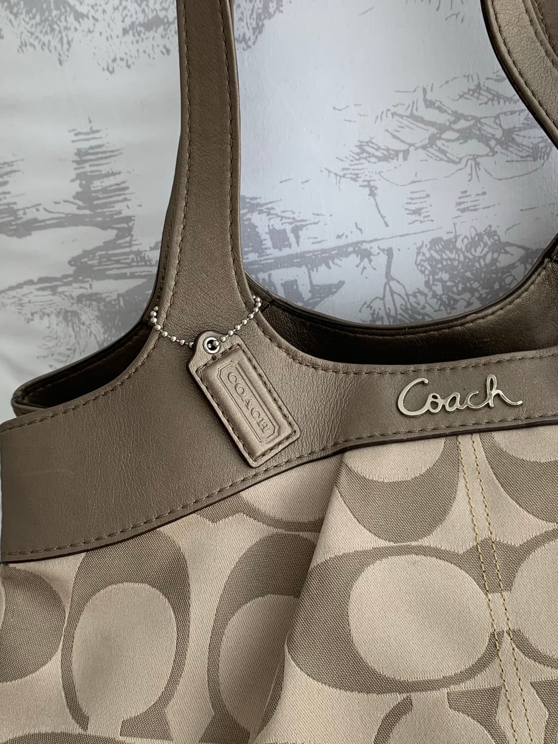 🎀 Coach Signature Shoulder Bag 상품이미지3