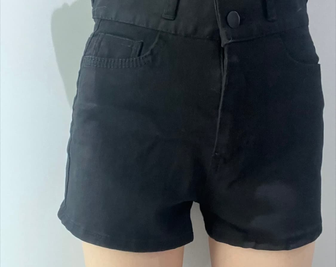 투버튼 검정 반바지 슬림핏 S 착샷 있음 상품이미지3