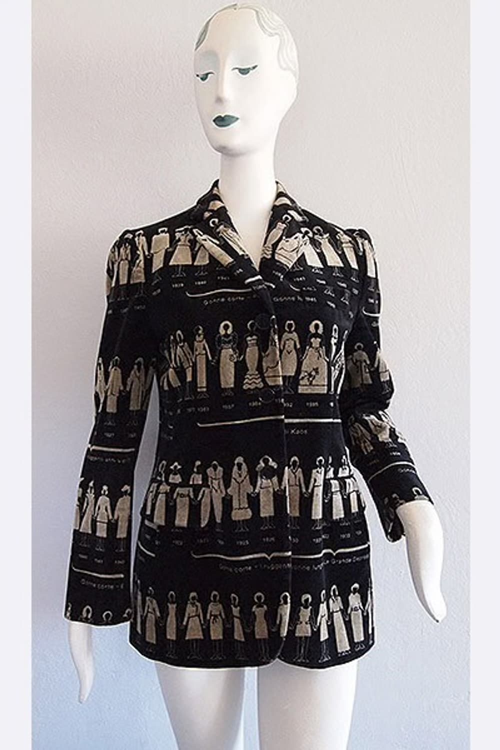 90s 모스키노 ‘Fashion Over the Years‘ 벨벳 자켓 상품이미지9