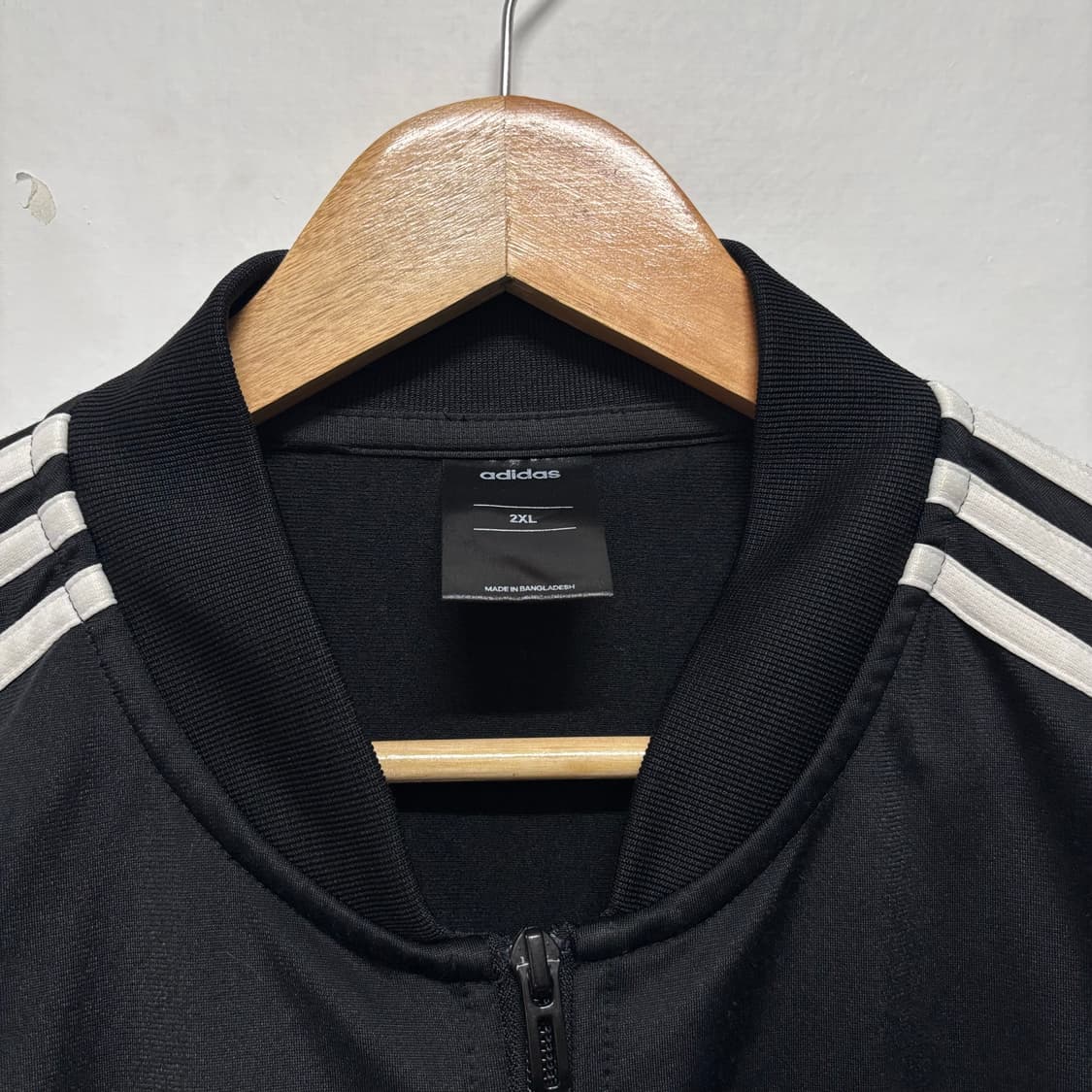 아디다스 블랙 삼선 오버 트랙탑 상품이미지3