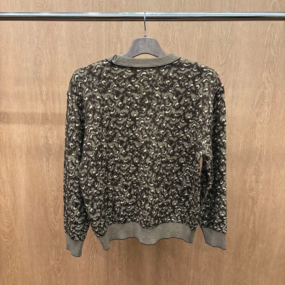 알마니아 울 혼방 긴팔 니트 자카드 패턴 리브 디테일 베이지 브라운 상품이미지3