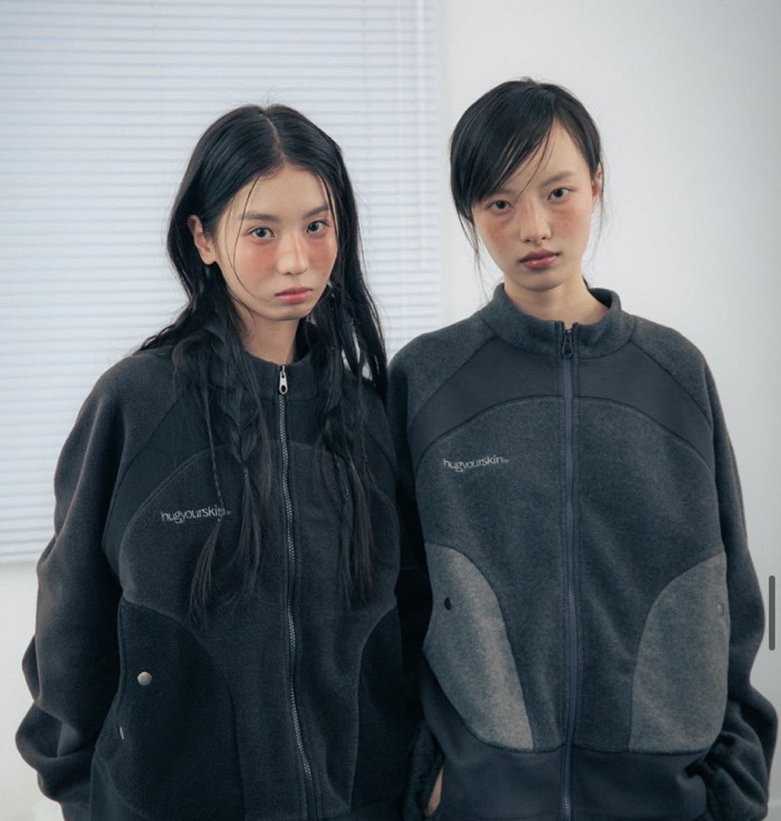허그유어스킨 패널드 플리스 집업 블랙 상품이미지3