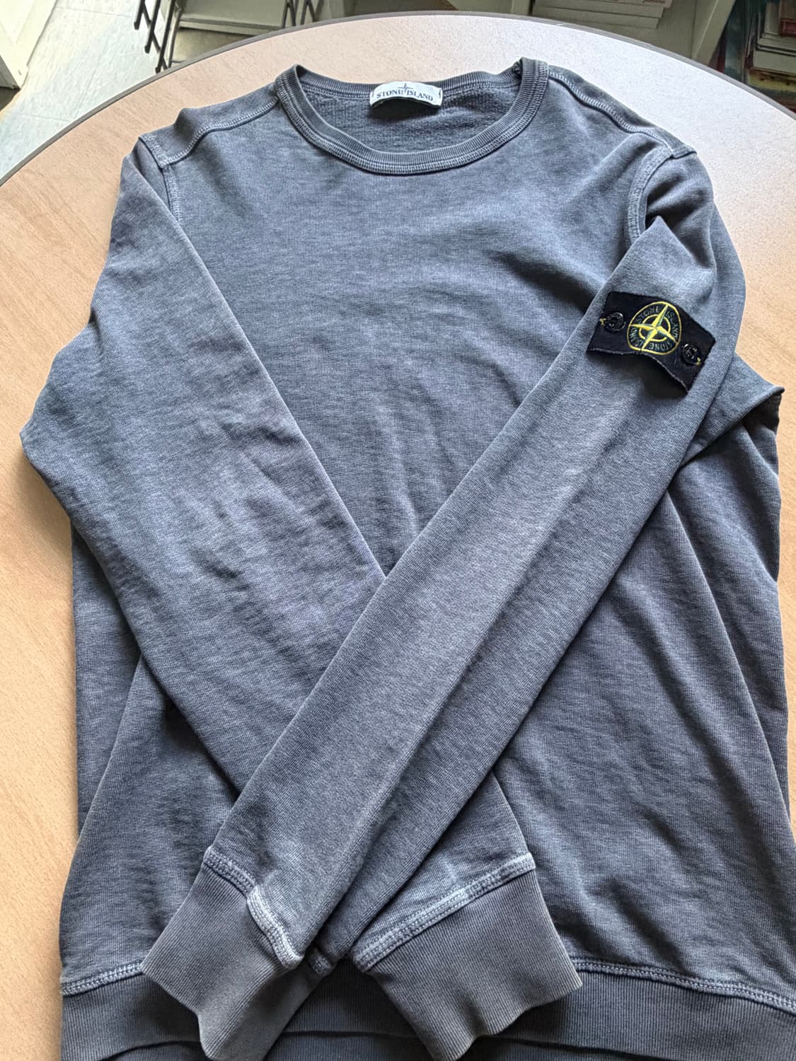 [L사이즈 a급] 스톤아일랜드 맨투맨 상품이미지1