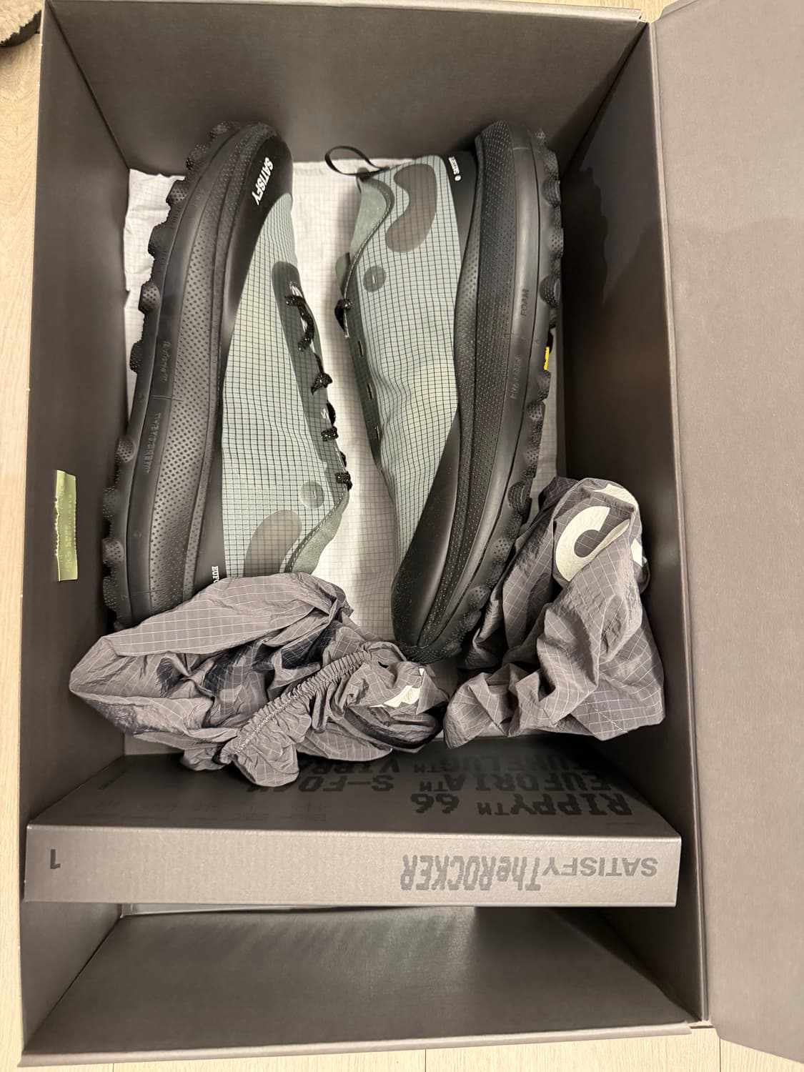 새티스파이 더 라커 쉐도우 상품이미지2