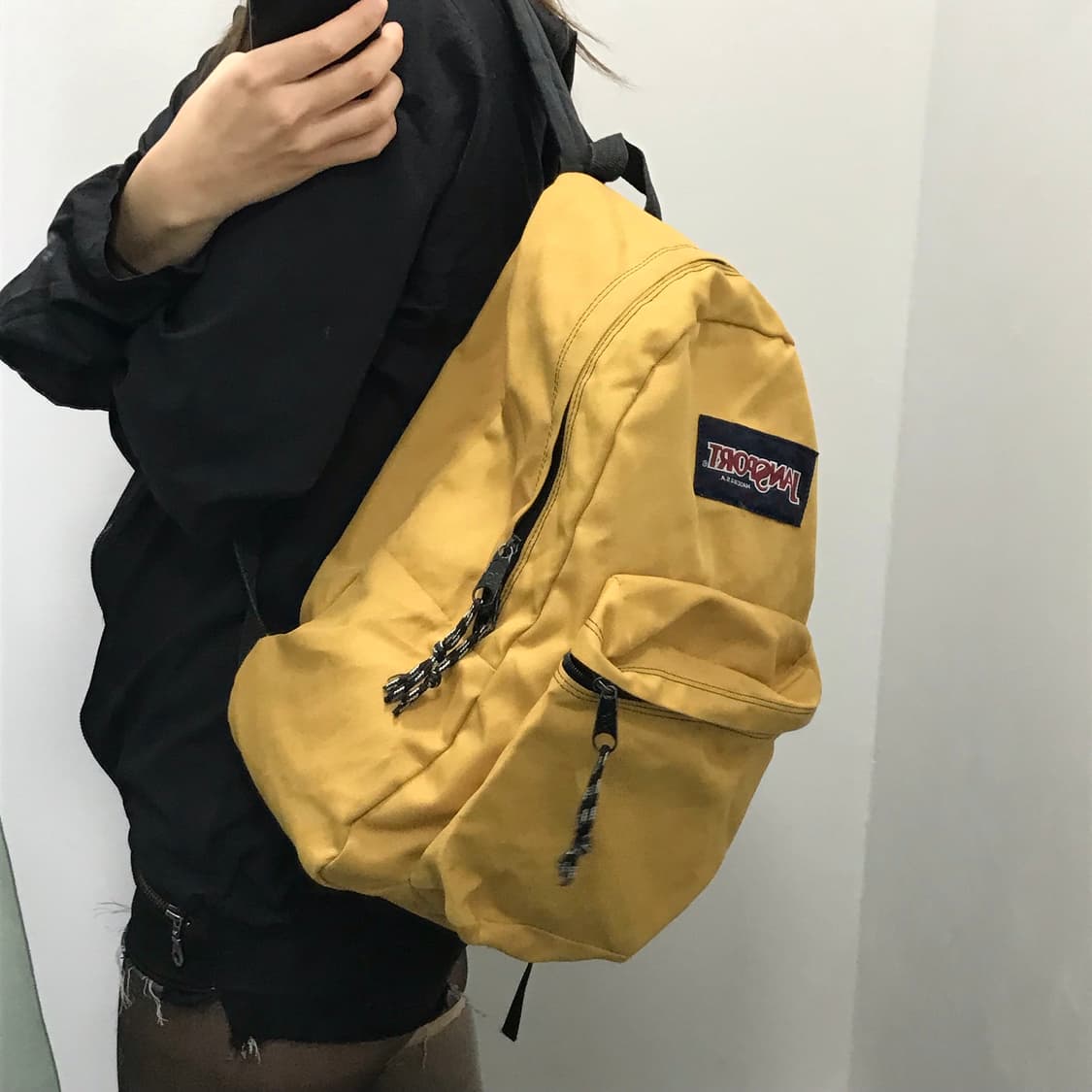 잔스포츠 옐로우 백팩 상품이미지1