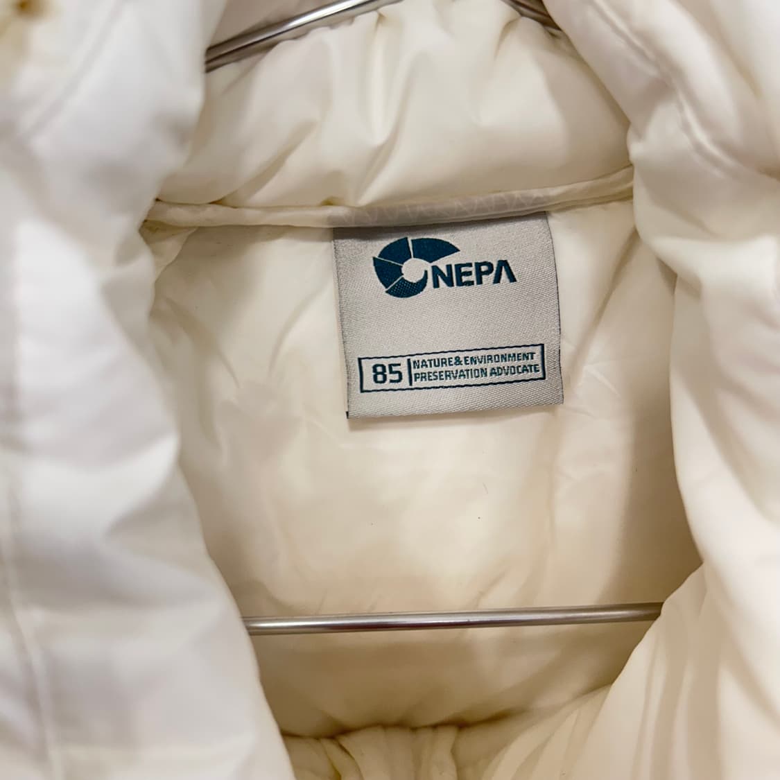 네파 구스다운 노리밋 퀼팅 후드 경량패딩 상품이미지3