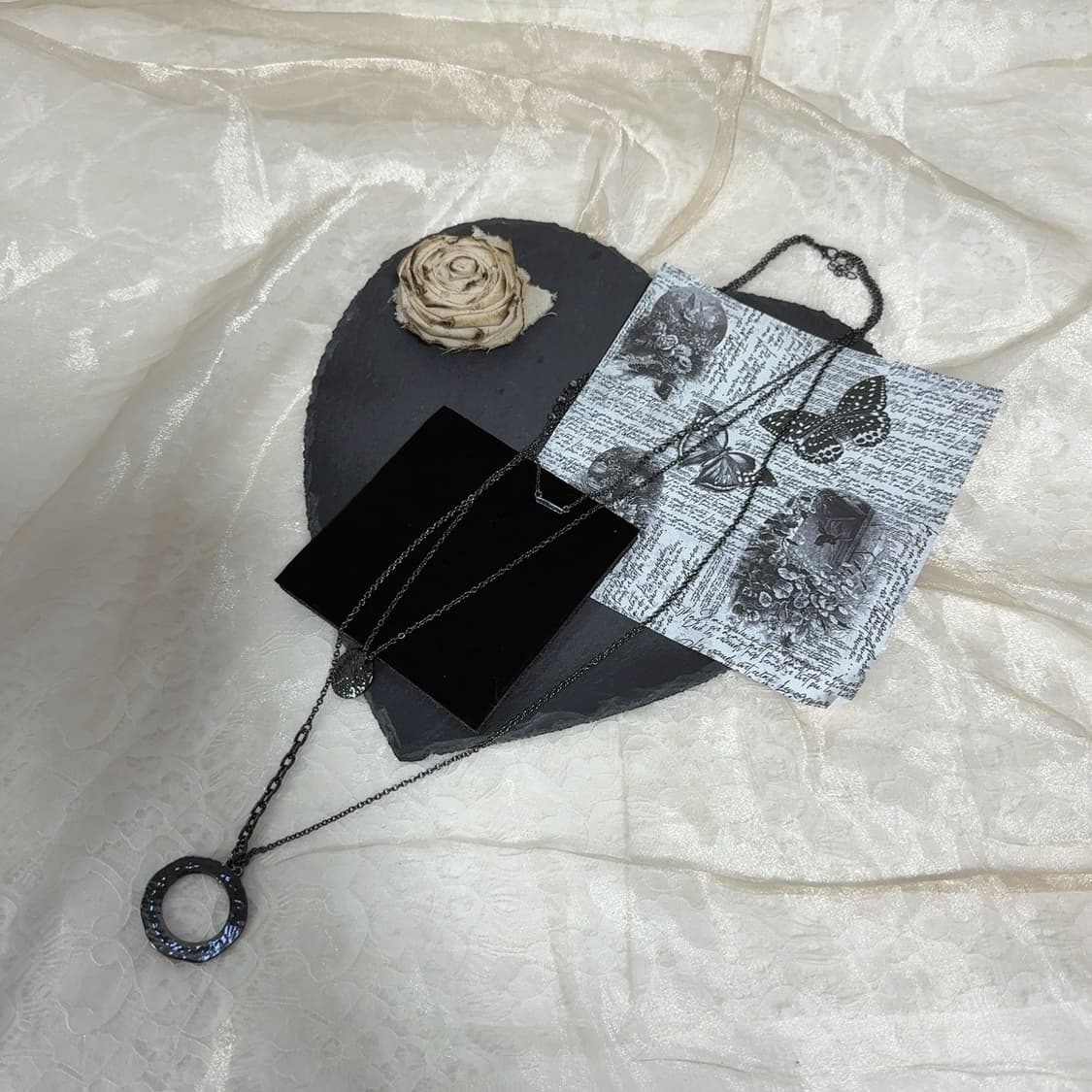 빈티지 고딕  다크 3층 레이어드 오리엔탈 해머링 메탈 목걸이 상품이미지2