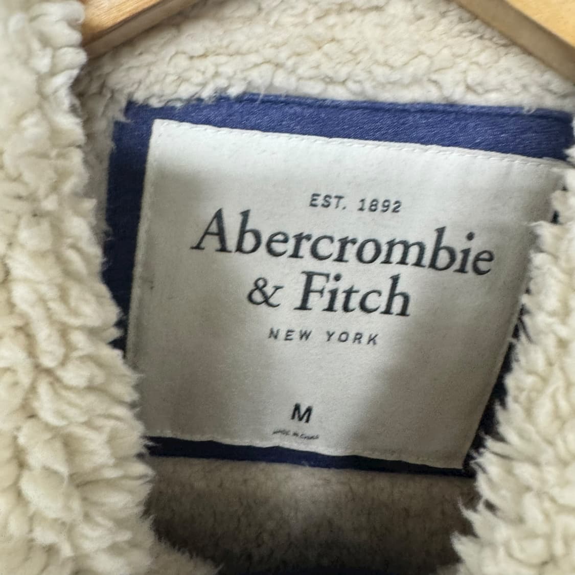 아베크롬비 아치로고 양털후드집업 상품이미지3