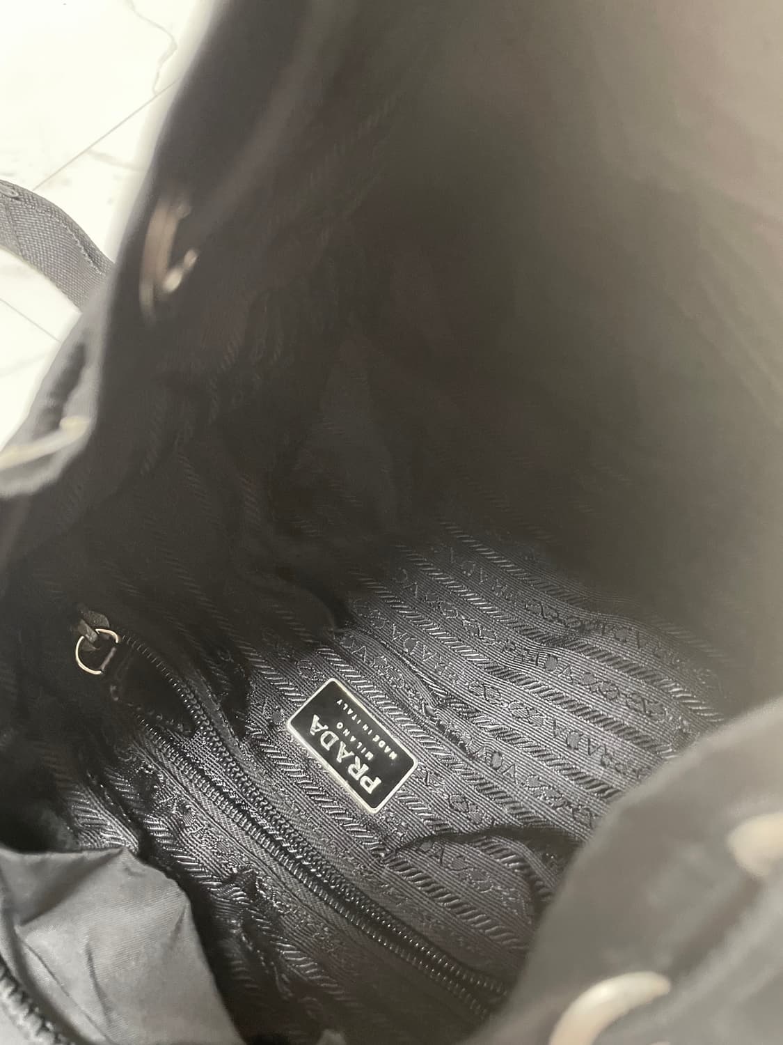 정품 프라다 백팩 스몰  상품이미지9