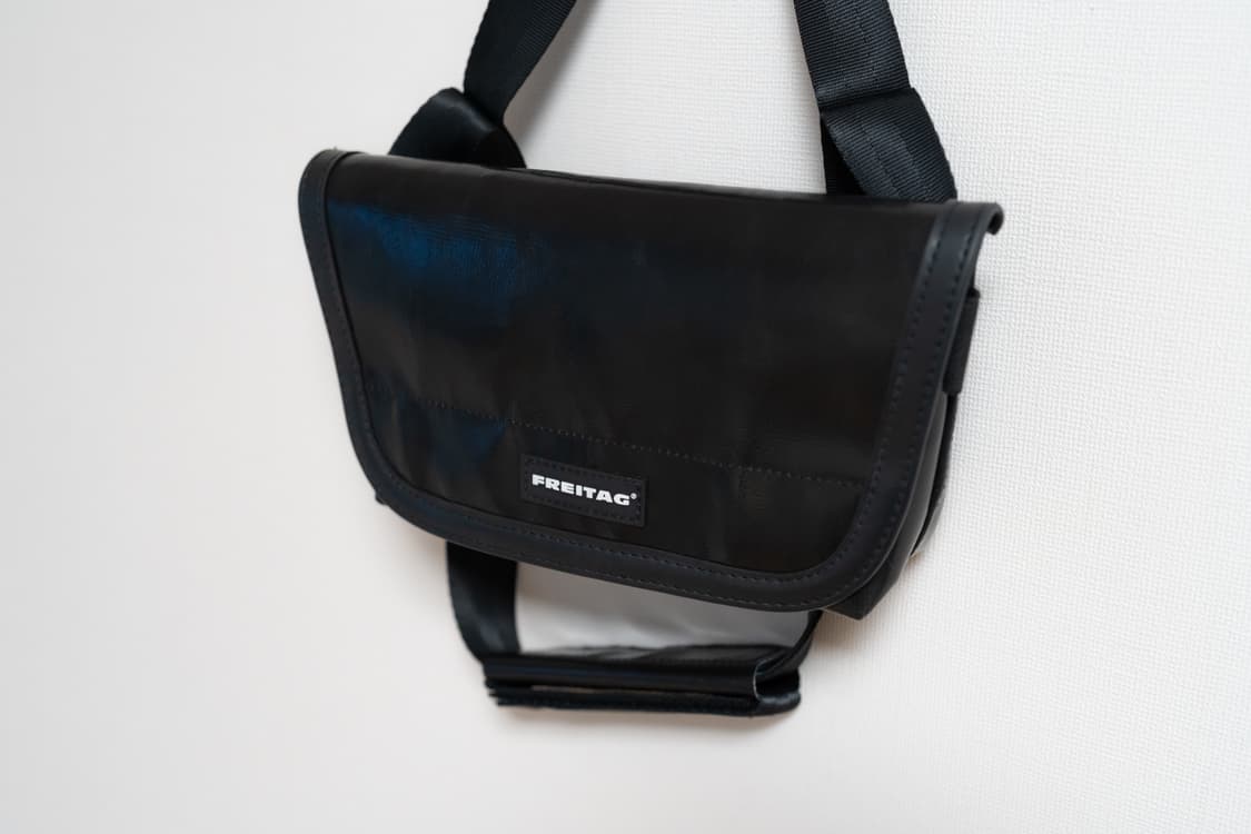 프라이탁 F40 Jamie 제이미 올블랙(블랙 포켓) 크로스백 슬링백 상품이미지2