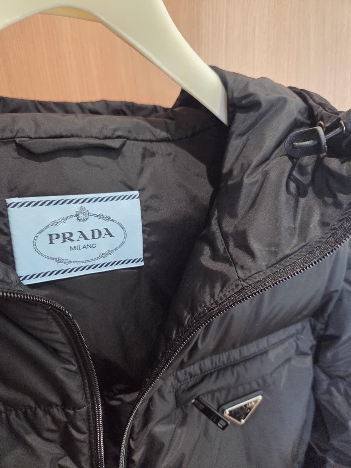 프라다 리나일론 구스 패딩 상품이미지6