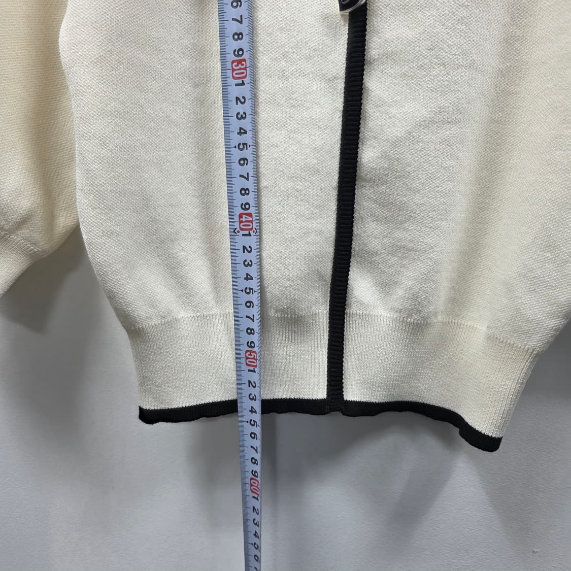 0795 [jj jigott]배색 리본 하트 버튼 풀 오버 니트55-66 상품이미지4