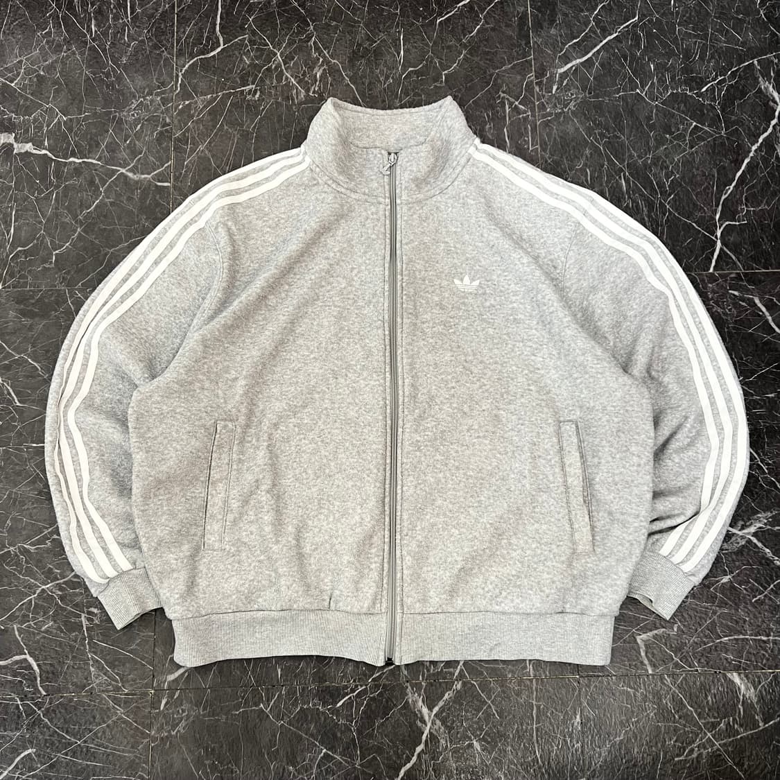 아디다스 삼선 오버사이즈 부클자켓 그레이 상품이미지1