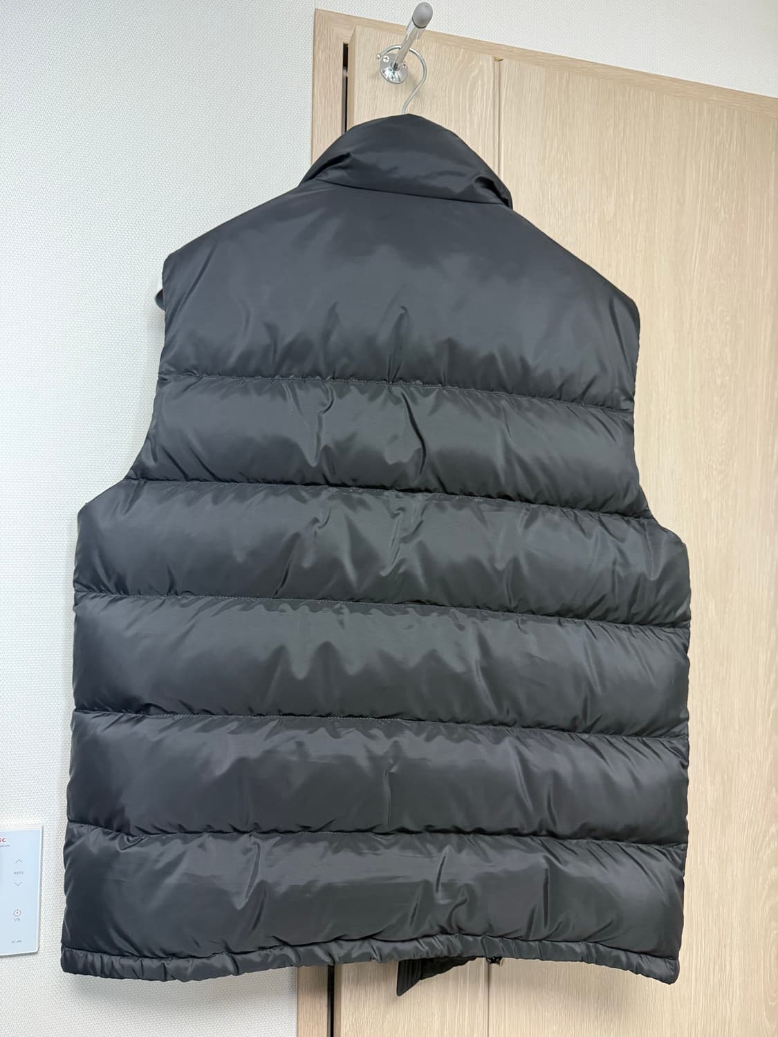 프라다 패딩조끼 sgj191 56 상품이미지4