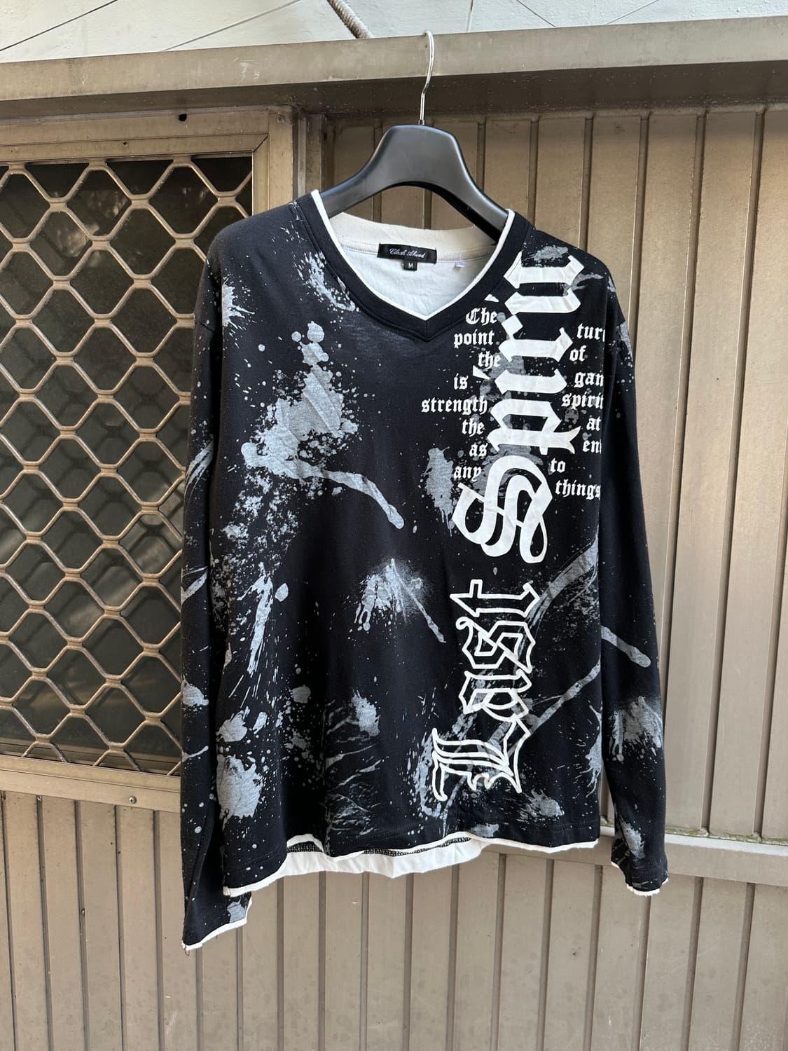 Clash Ahead gothic punk lettering sleeve 상품이미지1