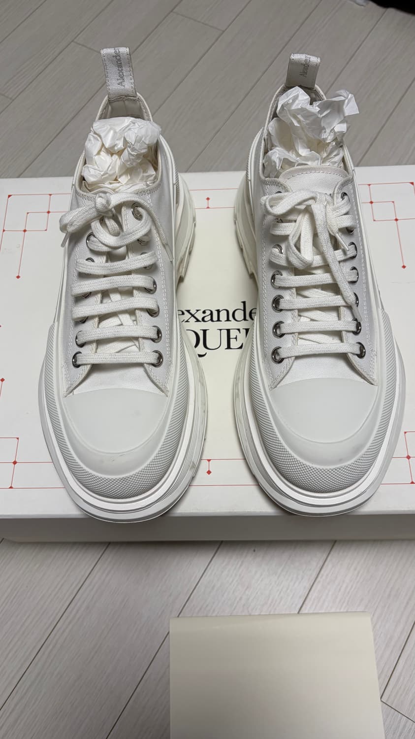 알랙산더맥퀸 트레드슬릭 스니커즈 43사이즈(280) 상품이미지1