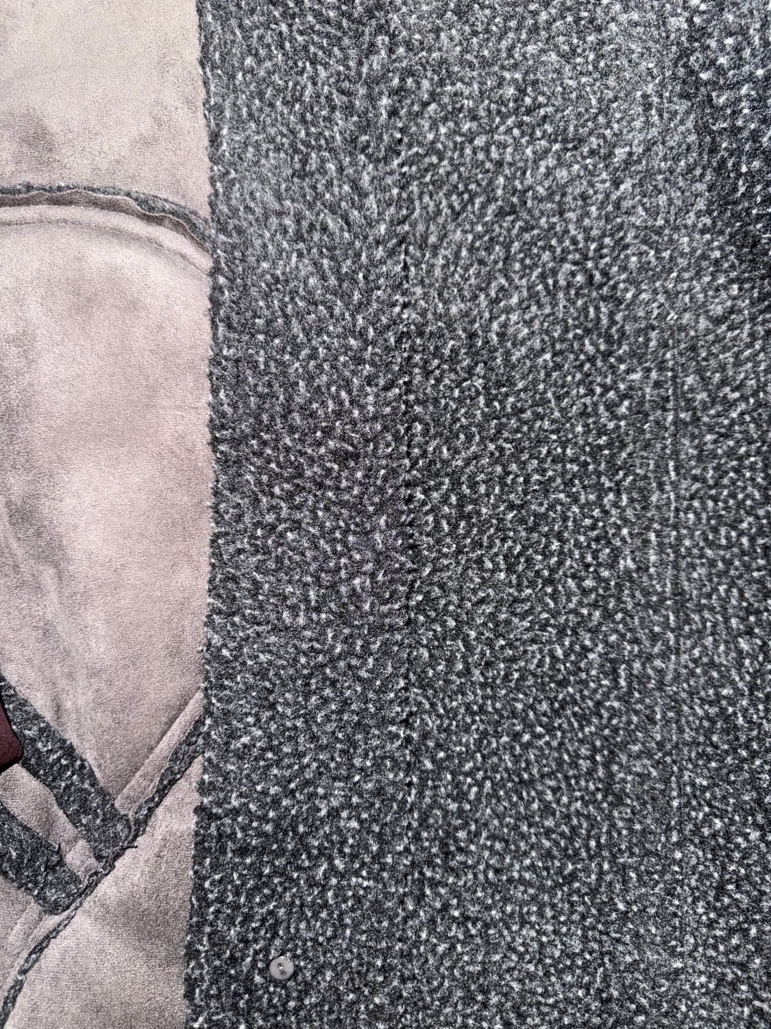 코이세이오 라운드 카라 스웨이드 무스탕 자켓 차콜 상품이미지3