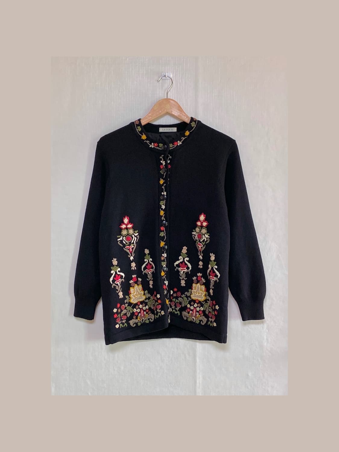 Vintage Black Floral Wool Cardigan 상품이미지1
