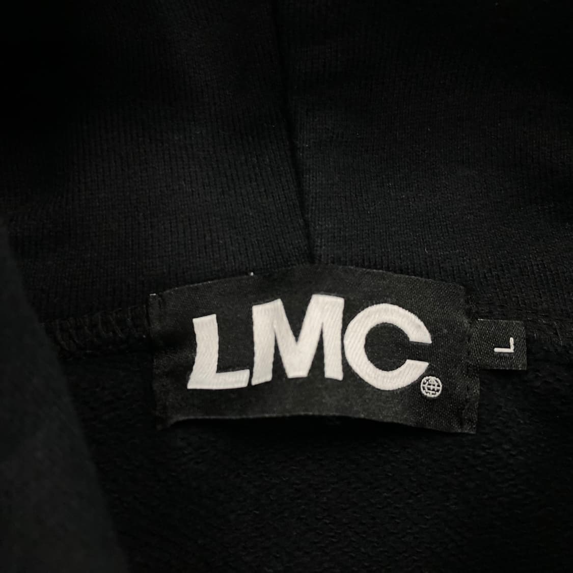 LMC 블랙 컬러 빅로고 후드티 상품이미지5