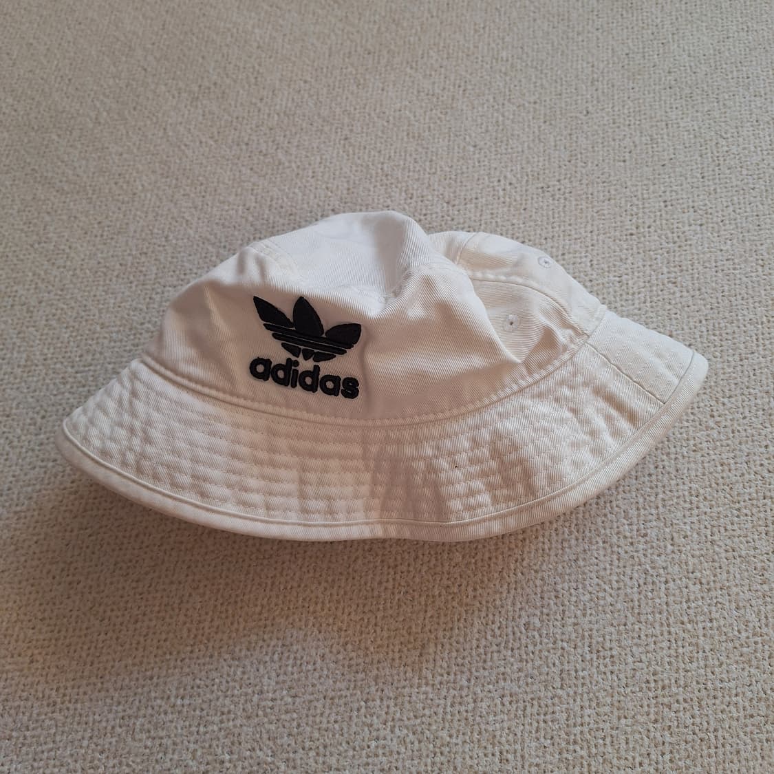 아디다스  버킷햇 상품이미지2