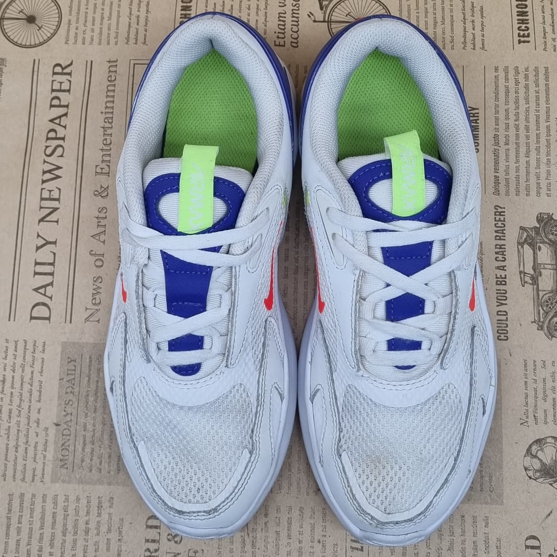 나이키 에어맥스 볼트 여성운동화235 상품이미지2