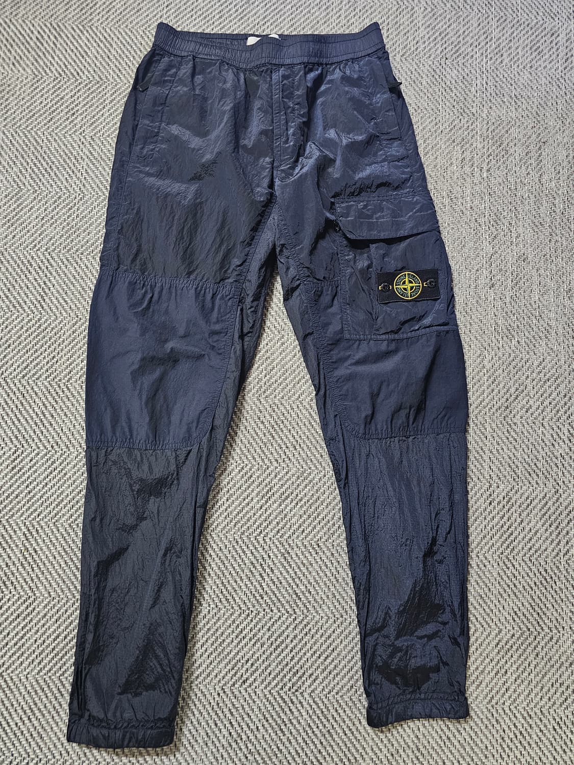 스톤아일랜드 나일론 메탈 립스탁 조거 팬츠 상품이미지1