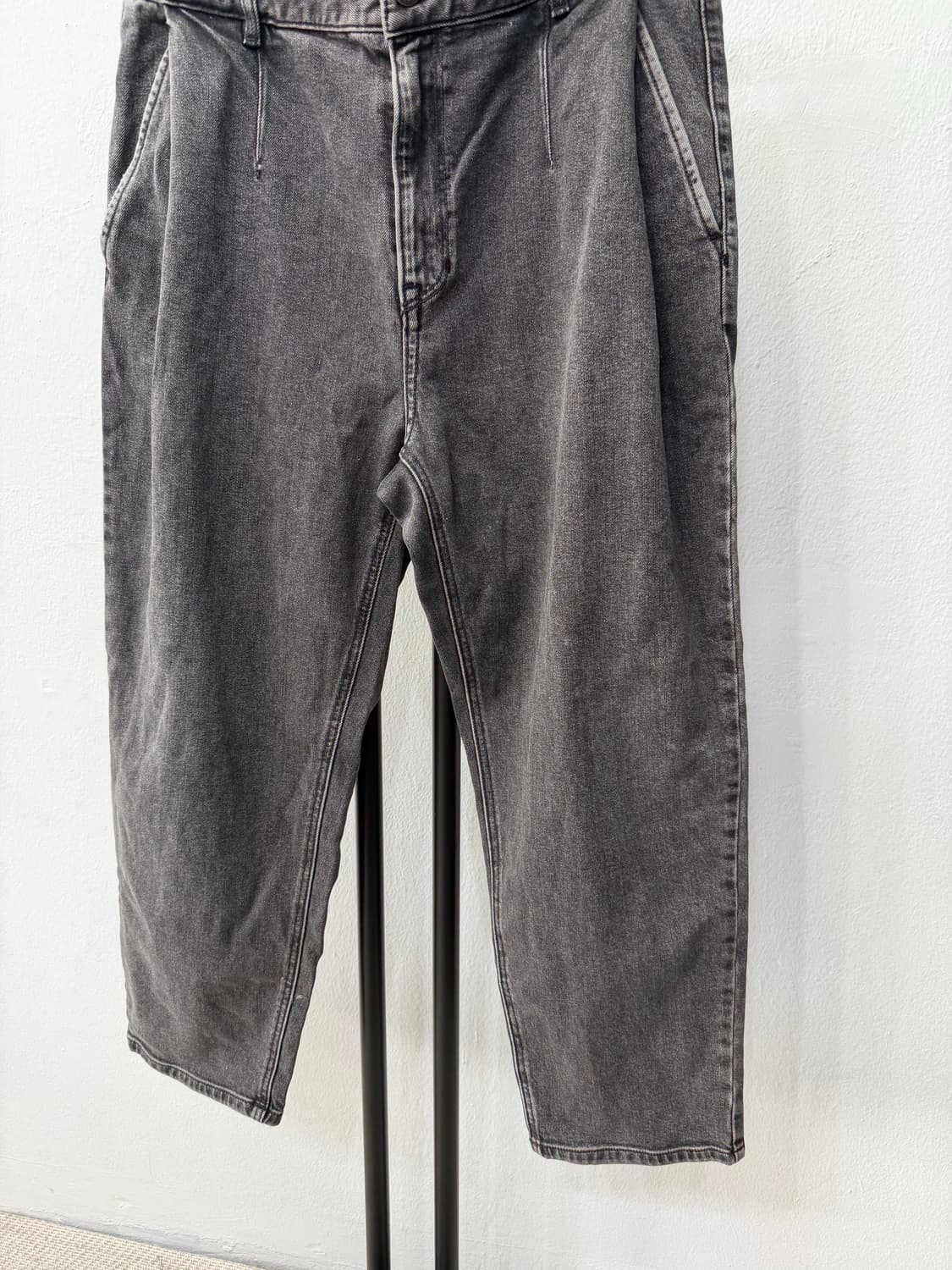 정품) 시스템옴므 한섬 22ss 캐주얼핏 데님 와이드 흑청팬츠 88(34 상품이미지3