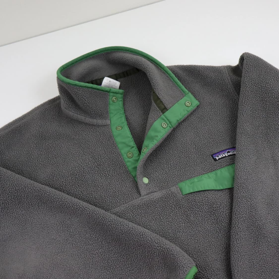00s 파타고니아 신칠라 스냅-T 그레이/그린 콜롬비아 상품이미지3