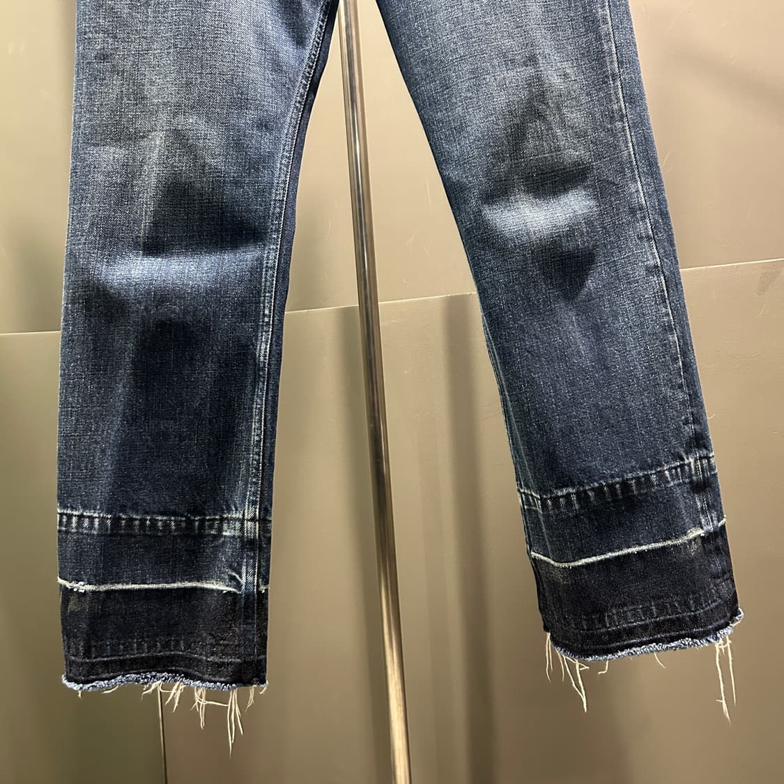 디올 컷아웃 데님팬츠 상품이미지3