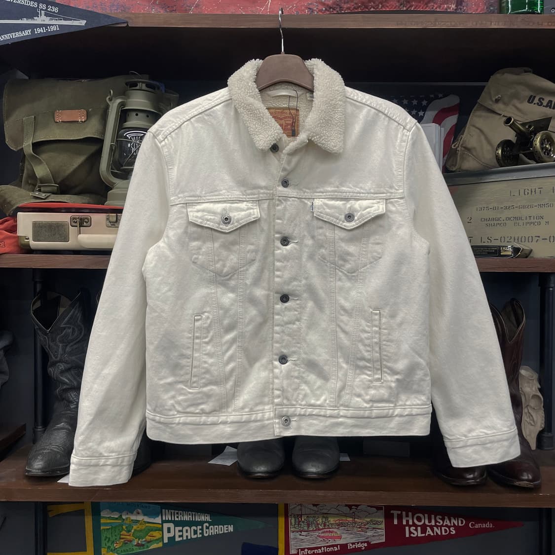 리바이스 타입 3 쉐르파 화이트 데님 트러커 자켓 상품이미지1