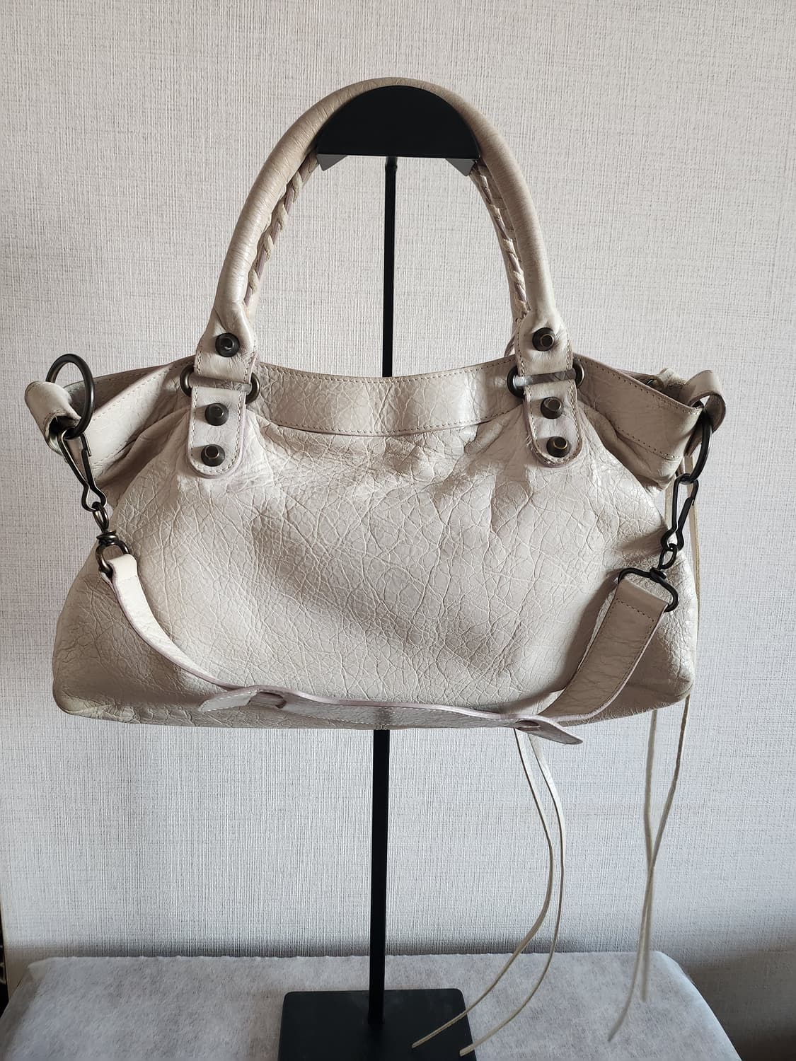 발렌시아가 모터퍼스트 크림색상 상품이미지6