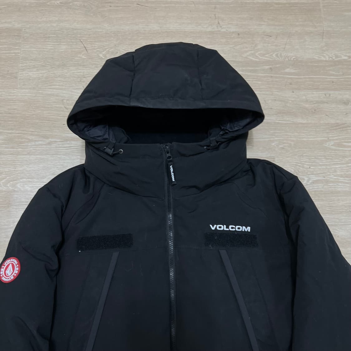 볼컴 덕다운 후드 와펜 파카 패딩 점퍼 [블랙] XL/105 상품이미지2