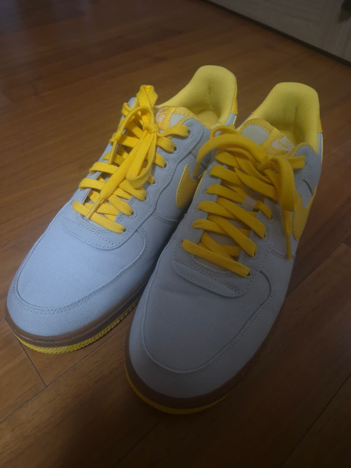 나이키 에어포스 1 TXT 옐로우 라이트 본 285 상품이미지2