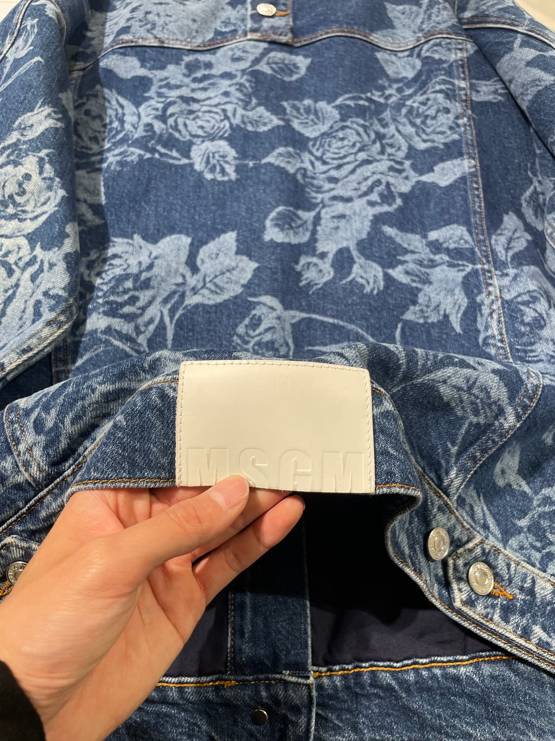 msgm 플로랄 백 하프 버튼 데님 자켓 상품이미지9