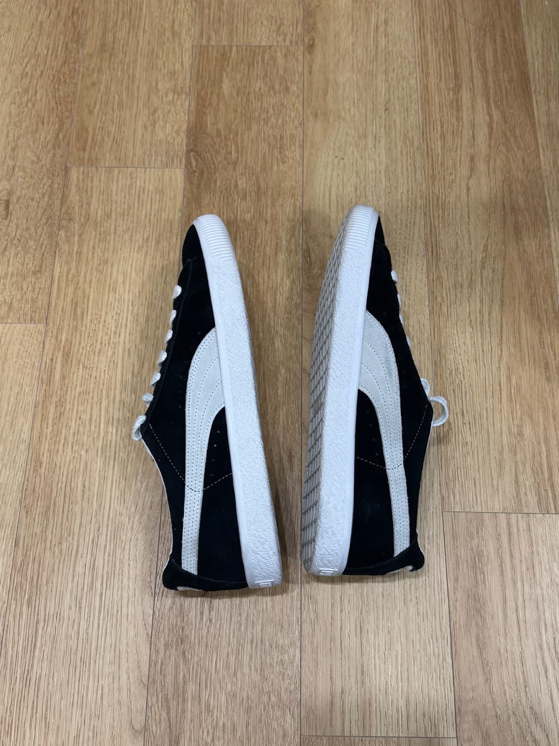 푸마 스웨이드 클래식 블랙 화이트 상품이미지4