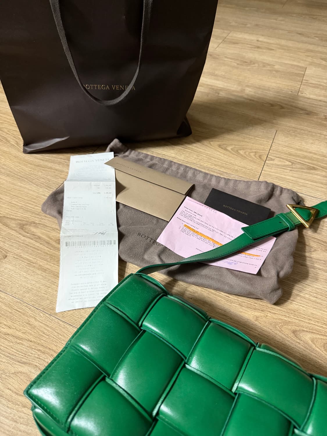 보테가베네타 패딩 카세트백 그린 상품이미지2