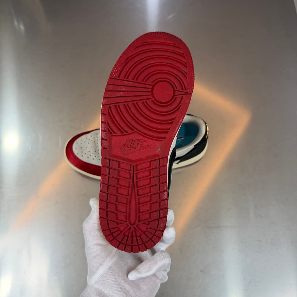 [리오브] 나이키 조던1 X 트로피 룸 레트로 세일 레드 로우 스니커즈 상품이미지3