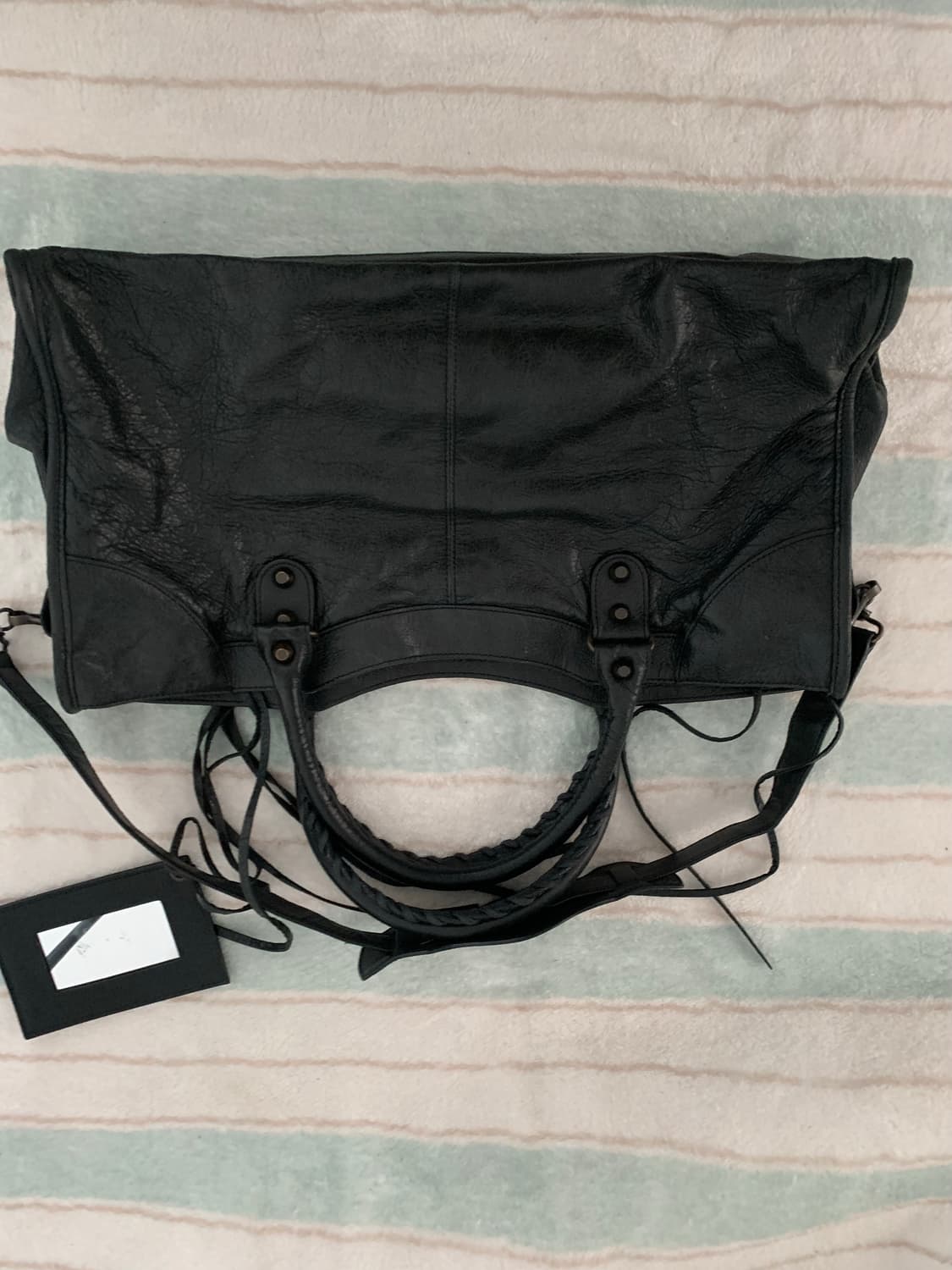 발렌시아가 라지 모터백 시티백 블랙 정품 상품이미지8